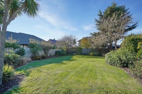 Photo of property in 418 Memorial Avenue, Burnside, Christchurch, 8053