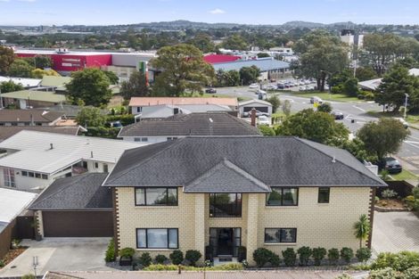 Photo of property in 23 Reeves Road, Pakuranga, Auckland, 2010