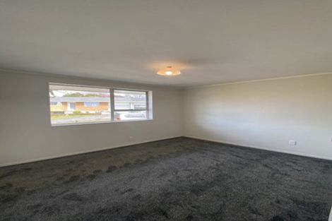 Photo of property in 1/55 Fruitvale Road, New Lynn, Auckland, 0600