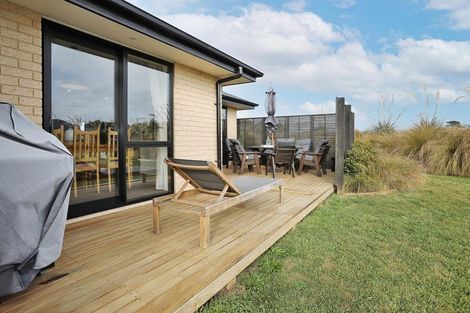 Photo of property in 81 Watt Road, Otatara, Invercargill, 9879