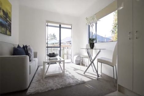 Photo of property in 8a Gossamer Drive, Pakuranga Heights, Auckland, 2010