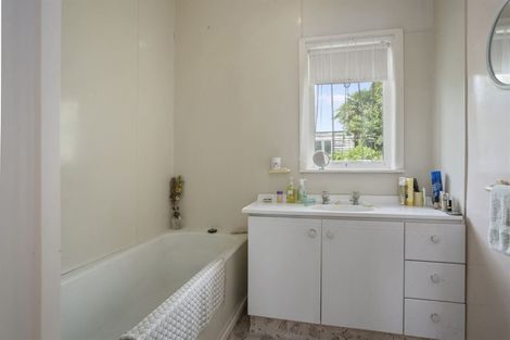 Photo of property in 8 Central Street, Putaruru, 3411