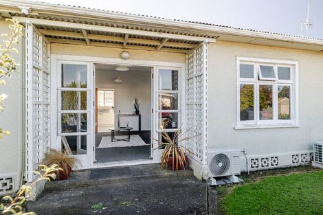 Photo of property in 3/5 Ward Street, Palmerston North, 4410