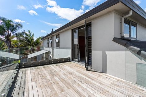Photo of property in 105 Muir Avenue, Mangere Bridge, Auckland, 2022