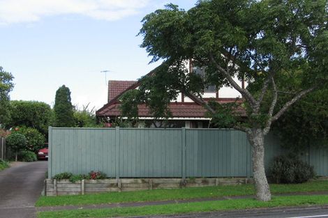 Photo of property in 2/46 Prince Regent Drive, Half Moon Bay, Auckland, 2012