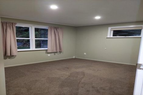 Photo of property in 14 Shackleton Grove, Stokes Valley, Lower Hutt, 5019