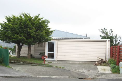 Photo of property in 31 Chetwode Grove, Newlands, Wellington, 6037