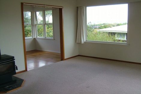 Photo of property in 77 Lake Road, Northcote, Auckland, 0627