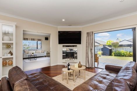 Photo of property in 56 Fairview Place, Havelock North, 4130