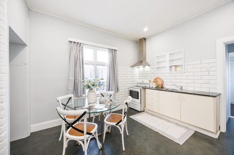 Photo of property in 194 Ferguson Street, West End, Palmerston North, 4412