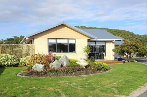Photo of property in 24 Karoro Place, Karoro, Greymouth, 7805