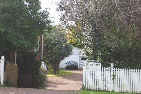 Photo of property in 11 Taipari Road, Te Atatu Peninsula, Auckland, 0610