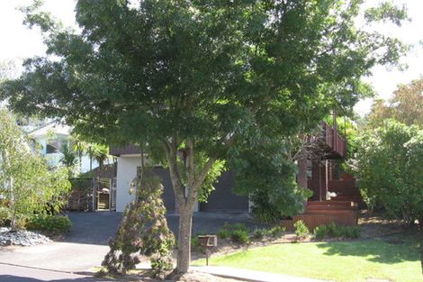 Photo of property in 11 Lagoon Way, West Harbour, Auckland, 0618