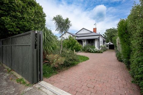 Photo of property in 54 Brightwater Terrace, Terrace End, Palmerston North, 4410