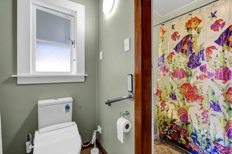 Photo of property in 35 Cracroft Street, Waitara, 4320