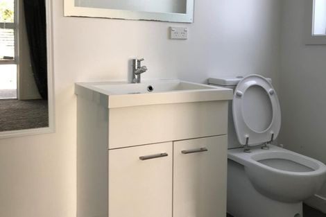 Photo of property in 11a Pinkerton Grove, Newlands, Wellington, 6037