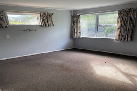 Photo of property in 35a Ranui Terrace, Tawa, Wellington, 5028
