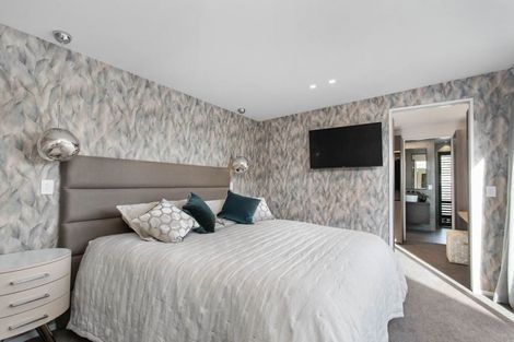 Photo of property in 27 Beachville Road, Redcliffs, Christchurch, 8081