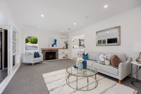 Photo of property in 21 Compton Street, Hillcrest, Auckland, 0627