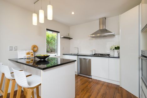 Photo of property in 47 South Kensington Way, Henderson, Auckland, 0612