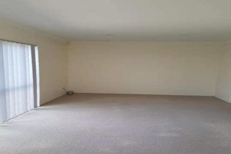 Photo of property in 73 Riverside Drive, Waiuku, 2123