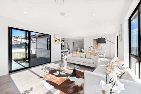 Photo of property in 2 Piki Street, Flat Bush, Auckland, 2019