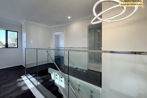 Photo of property in 260 Don Buck Road, Massey, Auckland, 0614