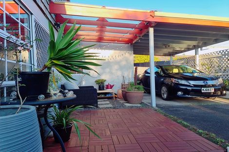 Photo of property in 450 West Coast Road, Glen Eden, Auckland, 0602