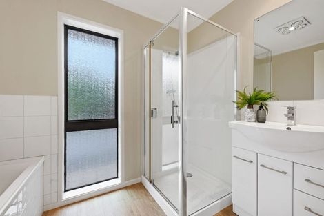 Photo of property in 31 Cromdale Avenue, Highland Park, Auckland, 2010