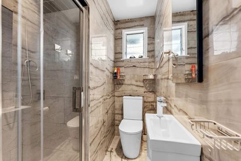 Photo of property in 1 Marybeth Place, Rosehill, Papakura, 2113