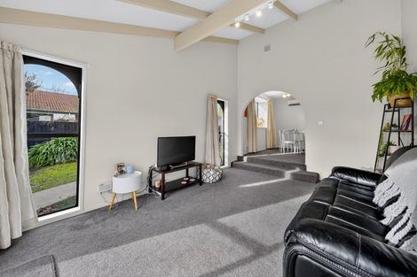 Photo of property in 2/44 Chipping Lane, Redwood, Christchurch, 8051
