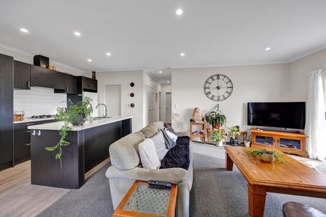 Photo of property in 8 Manatu Lane, Inglewood, 4330