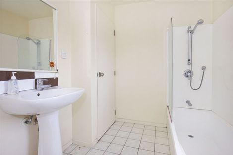 Photo of property in Emery Gardens, 5/4 Ambrico Place, New Lynn, Auckland, 0600