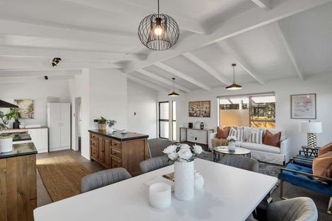 Photo of property in 1/9 Titoki Street, Te Atatu Peninsula, Auckland, 0610