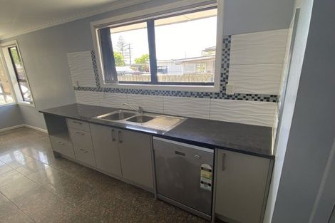 Photo of property in 20 Henwood Road, Mangere East, Auckland, 2024