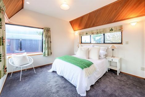 Photo of property in 12b Taylors Avenue, Bryndwr, Christchurch, 8052