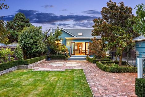 Photo of property in 84 Saint Martins Road, Saint Martins, Christchurch, 8022