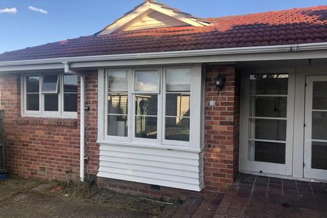 Photo of property in 34 Roberts Avenue, Bayswater, Auckland, 0622