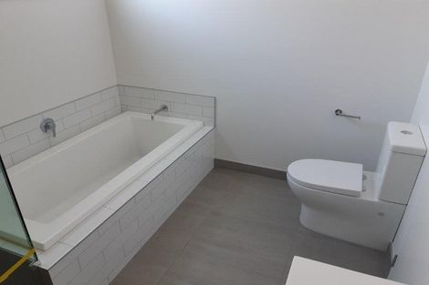 Photo of property in 6 Matakanui Lane, Wanaka, 9305