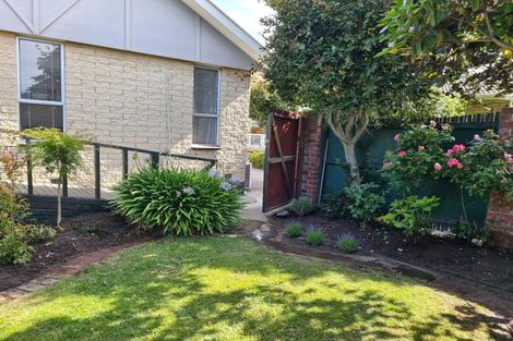 Photo of property in 17 Mckellar Place, Hornby, Christchurch, 8042