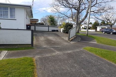 Photo of property in 10 Mcdonald Place, Awapuni, Palmerston North, 4412