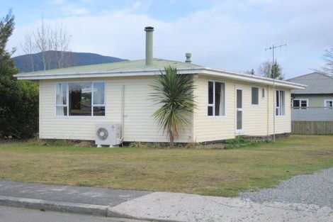 Photo of property in 29 Mckerrow Street, Te Anau, 9600
