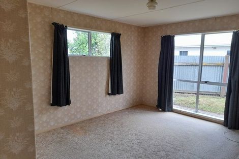 Photo of property in 38 Acacia Street, Kelvin Grove, Palmerston North, 4414