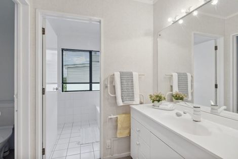 Photo of property in 2/38 Penzance Road, Mairangi Bay, Auckland, 0630