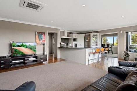 Photo of property in 16 Olive Close, Omokoroa, 3114
