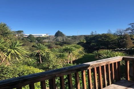 Photo of property in 8 Blethyn Place, Te Atatu South, Auckland, 0610