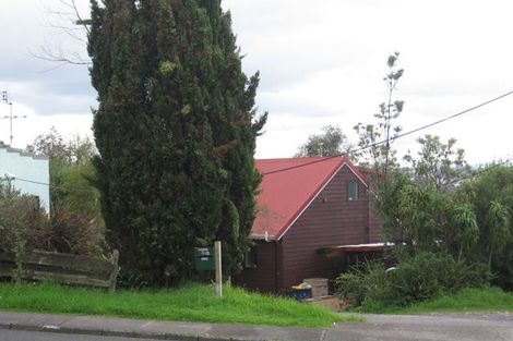 Photo of property in 1/55 West Coast Road, Glen Eden, Auckland, 0602