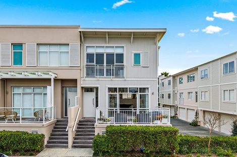 Photo of property in 31 Kensington Drive, Orewa, 0931