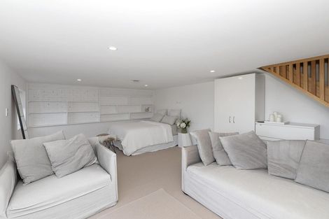 Photo of property in 106 Tiroroa Avenue, Te Atatu South, Auckland, 0610