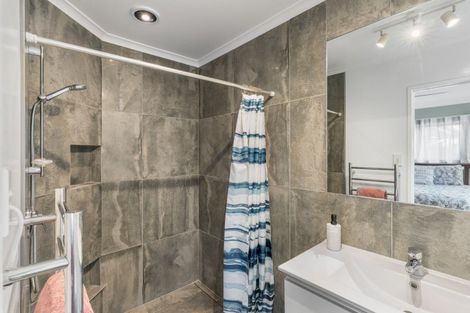 Photo of property in 102 Mark Street, Whangamata, 3620